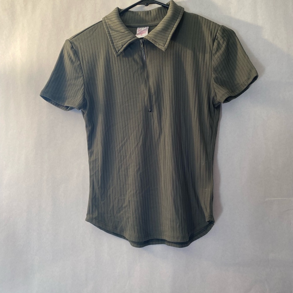 No Boundaries Gray Green Fitted Ribbed Polo Top